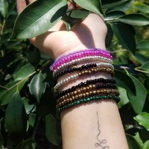 Hand made glass beaded stretch bracelet